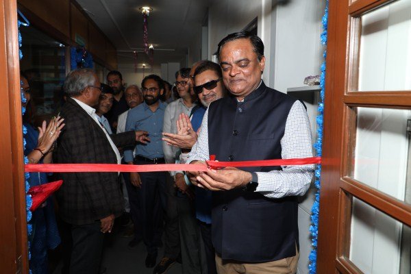 Renovated CAD Designing Department of IDI inaugurated by Shri Mahesh Kargar Chairman, SMD Rays
